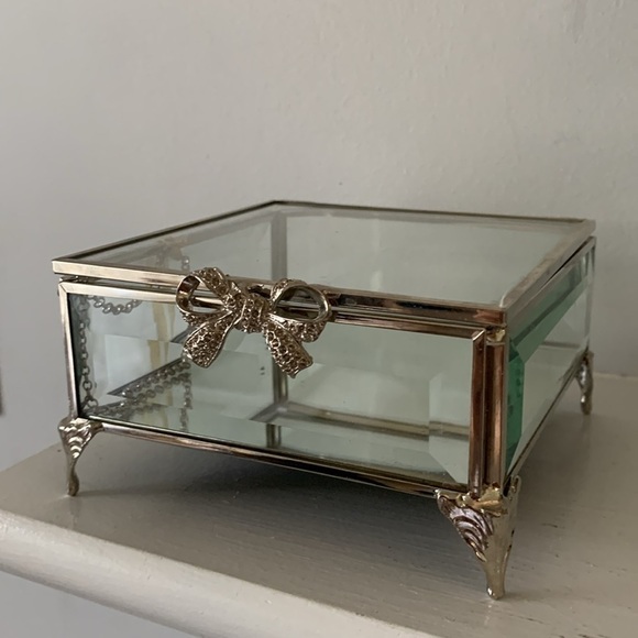 Cynthia Rowley mirrored jewelry box bow NWT vanity home decor‎ chrome silver - Picture 1 of 10